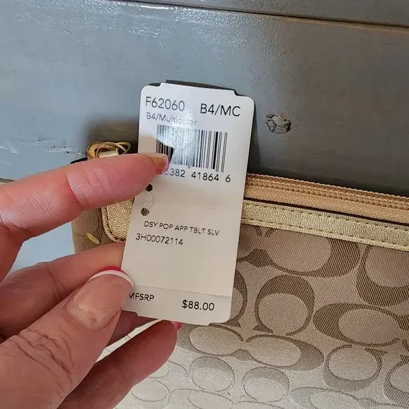 Coach Signature iPad Tablet Sleeve New with Tags Pink Inside - Picture 2 of 6